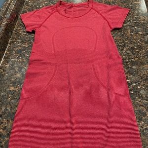 Lululemon Swiftly Tech Sort Sleeve